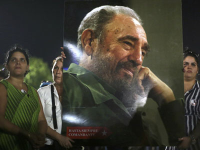 Cuba tiễn đưa di hài lãnh tụ Fidel Castro về Santiago de Cuba