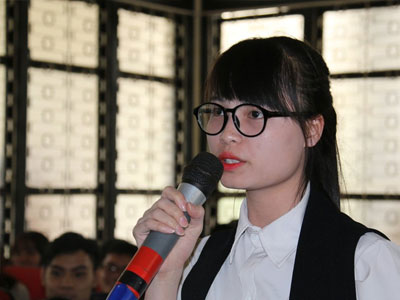 “Em phải học thế nào để lương khởi điểm 2.000 USD/ tháng?”