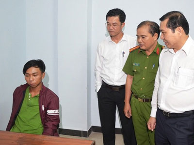 Vụ cưỡng bức chủ quán cà phê: Chủ tịch Đà Nẵng gặp nghi can