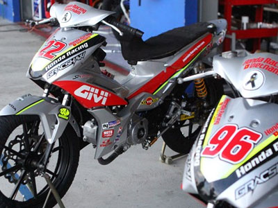 Honda Wave phiên bản xe đua của tay lái Việt