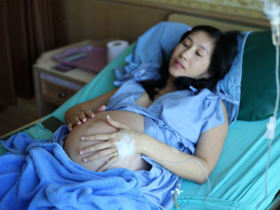 Mẹ Việt sinh con lấy quốc tịch: Trào lưu đi Mỹ của "đại gia" đầy nguy hiểm