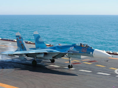 NÓNG: Tiêm kích Su-33 trên tàu sân bay Nga rơi xuống biển