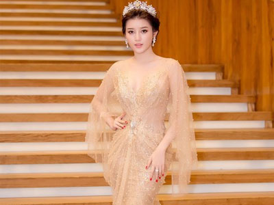 10 giai nhân gây sốt năm qua vì "nghiện" váy màu nude