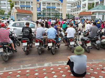 Phẫn nộ giáo viên dùng băng dính bịt miệng học sinh tiểu học tại Hà Nội