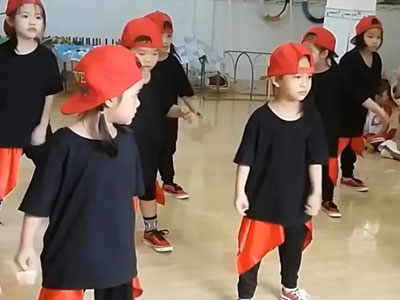 Màn nhảy hip hop của học sinh mẫu giáo hút 4 triệu lượt xem