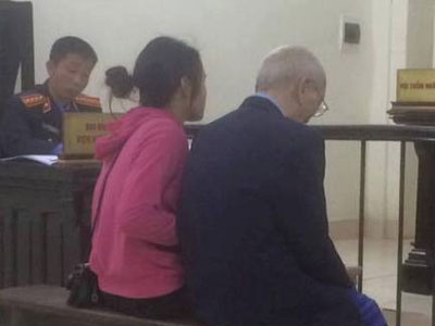 Ông lão 72 tuổi đâm chết em vì câu chửi đổng