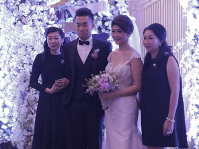 Chồng mới cưới của cơ trưởng Huỳnh Lý Đông Phương là ai?
