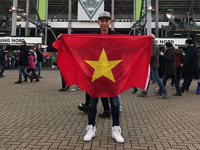 Tú Ngựa bắt đầu thử việc tại Kaiserslautern