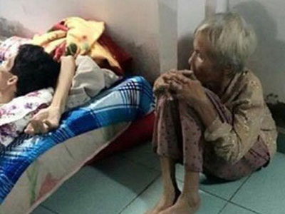Choáng với màn “sống ảo” vượt trội: 2 cô nàng "người dưng" cùng nhận chung 1… bà ngoại