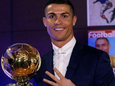 CR7 khiến thế giới sửng sốt vì số tiền kiếm được năm 2015