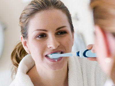 Điều gì xảy ra nếu bạn đánh răng trước khi đi ngủ?