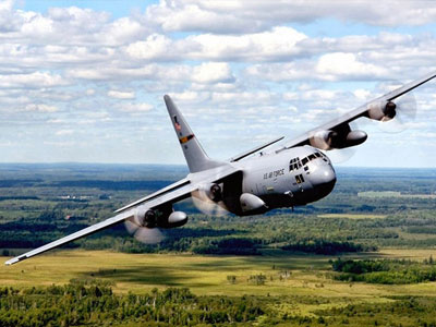 Tính năng C-130 Hercules vừa bay qua Tòa tháp Trump tại New York