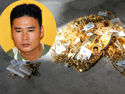 Kẻ cầm đầu cướp tiệm vàng chôn nữ trang ở nhà bạn gái