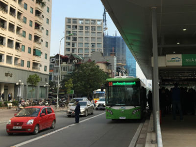 Xe buýt nhanh Hà Nội chạy miễn phí một tháng