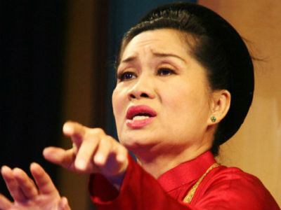 Xuân Hương: "Thanh Bạch lấy hình cha tôi trên bàn thờ dằn mạnh xuống ghế hỏi tội"