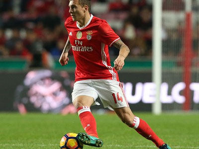 90% MU chiêu mộ thành công Victor Lindelof