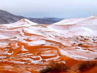 Tuyết lại rơi ở sa mạc Sahara sau gần 40 năm