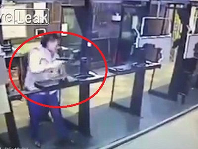 Gí súng vào ngực bắn không chết, người bên cạnh lãnh đạn
