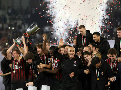 Milan đánh bại Juventus, đoạt danh hiệu đầu tiên sau 5 năm