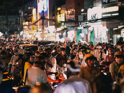 Phát "điên", ngộp thở vì cảnh giờ nào cũng kẹt xe, chỗ nào cũng kẹt xe ở Sài Gòn
