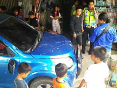 Thông tin mới nhất về vụ người đàn ông cứu sống hai em bé thoát chết trong gang tấc