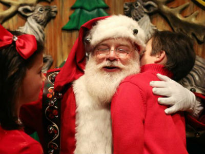 Vợ bắt con không tin "ông già Noel", tôi phải làm sao?