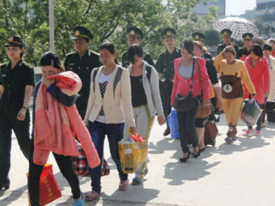 Giải cứu nhiều phụ nữ bị mua bán qua biên giới
