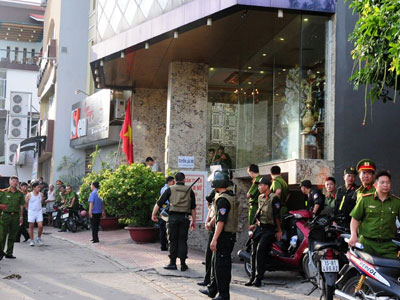 Lật tẩy tụ điểm thác loạn của dân chơi đất Cảng