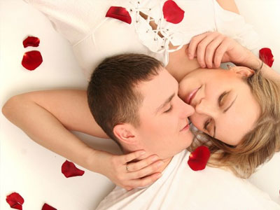 Chỉ chạm nhẹ vào điểm này chàng sẽ "lên đỉnh" ngay lập tức