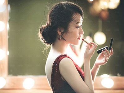 Đàn bà đoan trang, nhu mì chỉ chăm chăm ở nhà là đàn bà dại