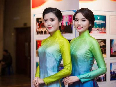 Sau khi bị nghi vấn đứng sau vụ Kỳ Duyên, Huyền My đăng trên Facebook: "Tôi rất bận"