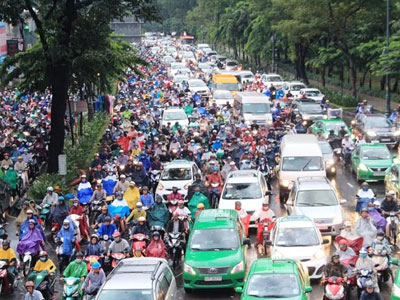 "Kẹt xe cửa ngõ Tân Sơn Nhất, đừng đổ lỗi quá tải sân bay"