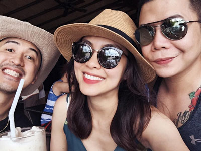 Tăng Thanh Hà cười tươi hạnh phúc trong du lịch Philippines cùng ông xã và con trai