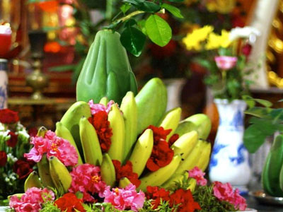 Cách bài trí bàn thờ ngày Tết hợp phong thủy