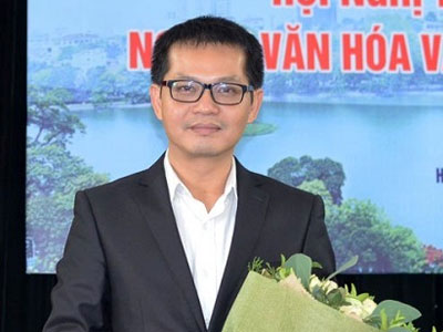 NSND Trung Hiếu: "Lương giám đốc chỉ hơn 5,5 triệu/tháng"