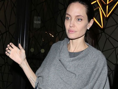 Angelina Jolie giờ đây chỉ còn 34 kg dù cao gần 1m70?