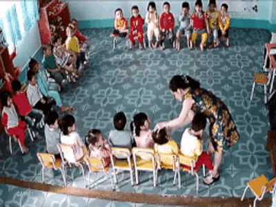 Clip cô giáo mầm non tát, vụt học sinh khiến mạng xã hội Việt "dậy sóng" đêm qua