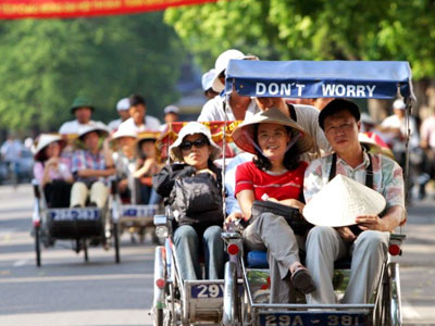 Du khách Trung Quốc đến Việt Nam đông chưa từng có
