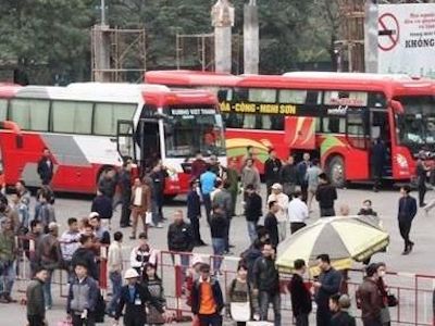 Nhiều nhà xe bến Mỹ Đình kêu phá sản, "dọa" trả lốt