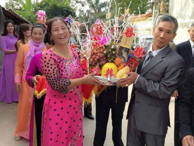 Dàn bê tráp toàn "cụ ông - cụ bà" lạ nhất từ trước đến nay