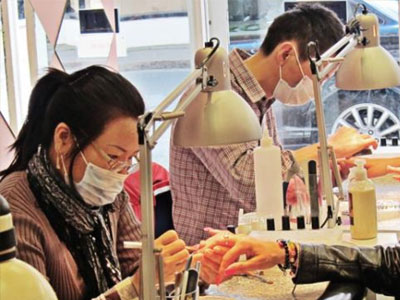 Nghề làm nail của người Việt tại nước ngoài