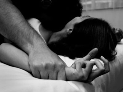 Nghi án thiếu nữ bị bạn trai cho uống thuốc mê để hiếp dâm