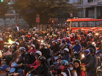 Nhích từng mét trên các ngả về Thủ đô sau Tết dương lịch