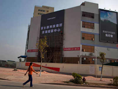 Foxconn sẽ sản xuất iPhone hoàn toàn bằng robot