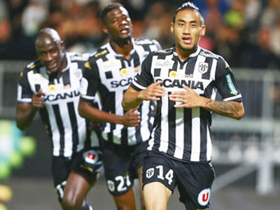 Cầu thủ gốc Lào lọt tầm ngắm của đại gia Premier League