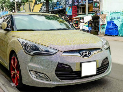 Hyundai Veloster đính hàng nghìn viên pha lê ở Sài Gòn
