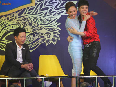Trường Giang căng thẳng tham gia gameshow cùng Tóc Tiên