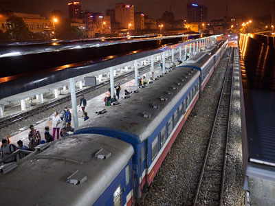 Bên trong những chuyến tàu đêm Bắc - Nam