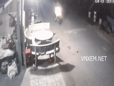 Cận cảnh 2 "cẩu tặc" dùng súng bắn và tháo chạy trong đêm