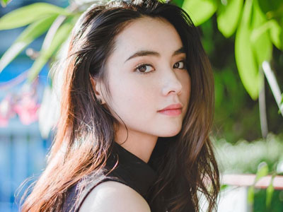 Chỉ cần xoay nghiêng mặt, Miss Teen Thái Lan đã khiến con trai "đổ rạp"!